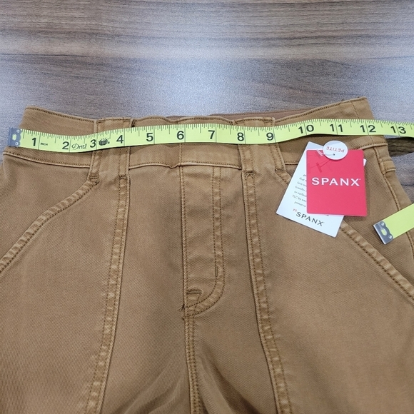 SPANX Women's Stretch Twill Ankle Cargo Pant in Honey Glow Size S - Picture 9 of 13